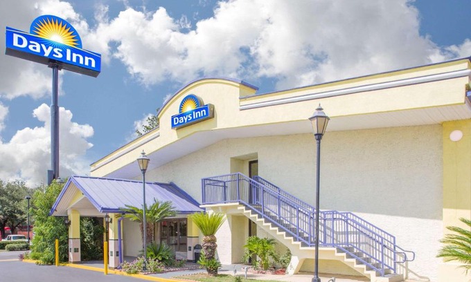 Griffin Heights Hotel | Days Inn by Wyndham Tallahassee University Center
