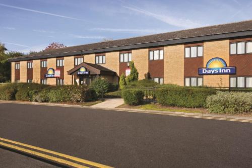 Brighouse Hotel | Days Inn Hotel Bradford - Leeds