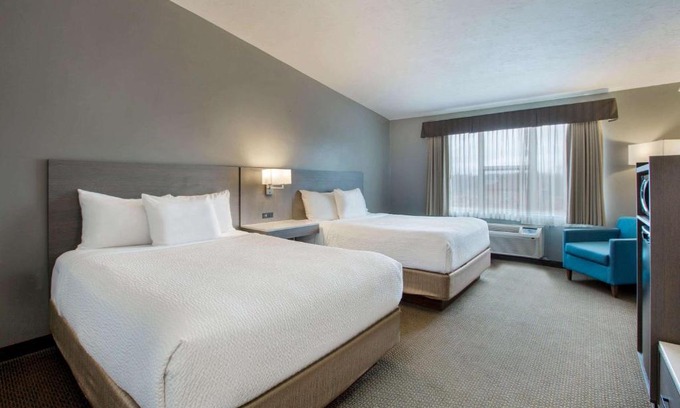 Moncton Hotel | Days Inn & Suites by Wyndham Moncton