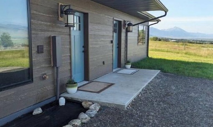 Livingston House | DCB Guest House