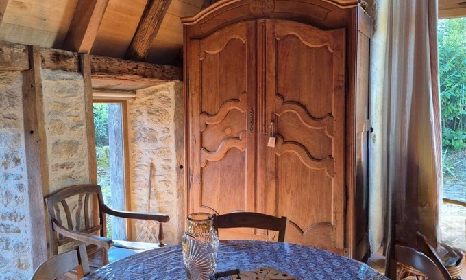 Saint-Michel-Loubejou House | De l'autre côté du lavoir, au calme