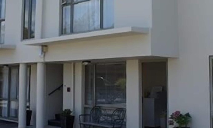 Riccarton Hotel | Deans Bush Motel