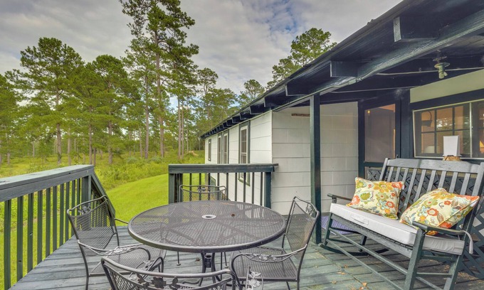Fowlstown Cabin | Deck & Grill: Thomasville 'House in the Pines'