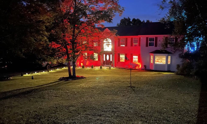 Tunkhannock Township House | Deck house with pool and outdoor hot tub