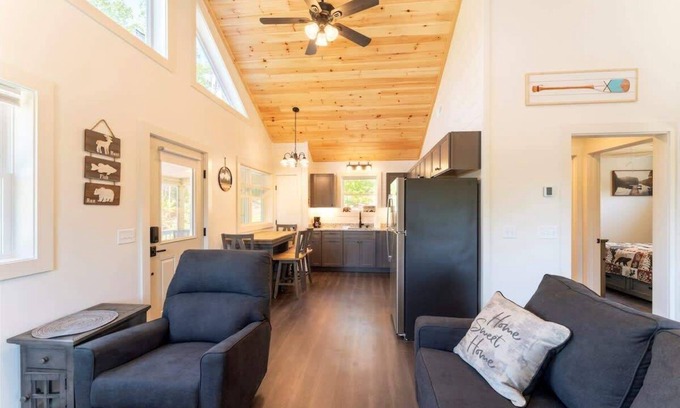 Sullivan House | Deer Run Cabin! Summa