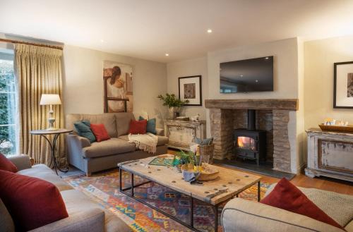 Hinton Blewett House | Deerleap