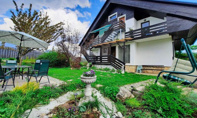 Bled House | Deerwood-Large Villa relax with castle view
