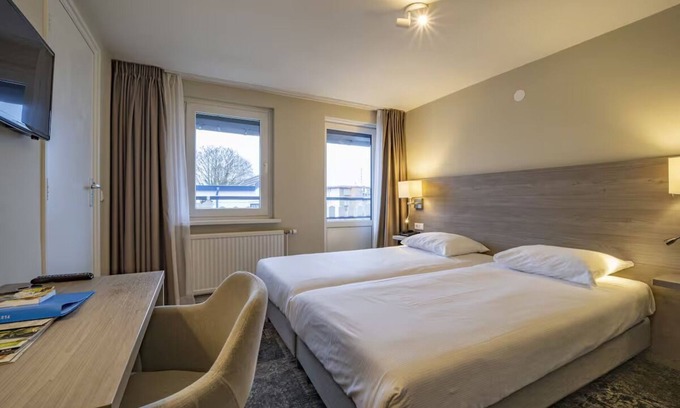 Valkenburg aan de Geul Hotel | Delight in Nature and Comfort w/Bike Rentals, Outdoor Dining, & Relaxing Vibes