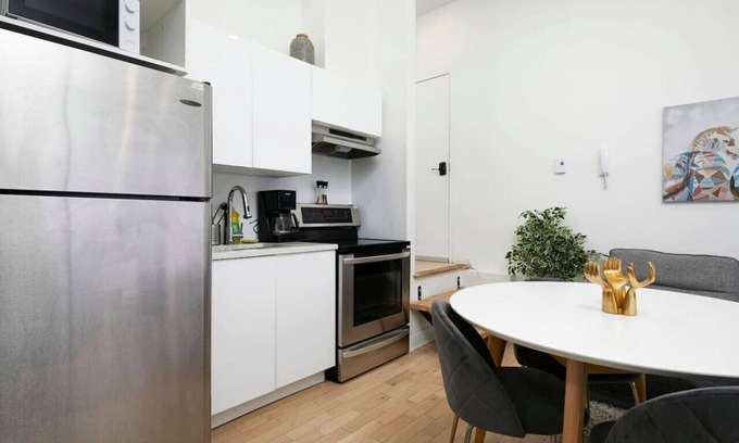 Sainte-Marie Apartment | Delightful 2BR in Gay Village & Downtown