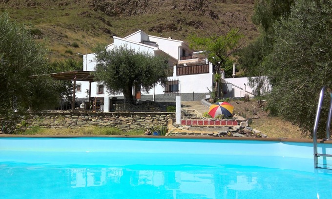 Lubrin House | Delightful Rural Cottage with pool.