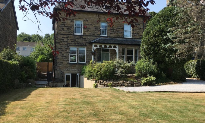Ilkley Apartment | Delightful, Self-Contained Apartment with easy stroll into Ilkley town centre