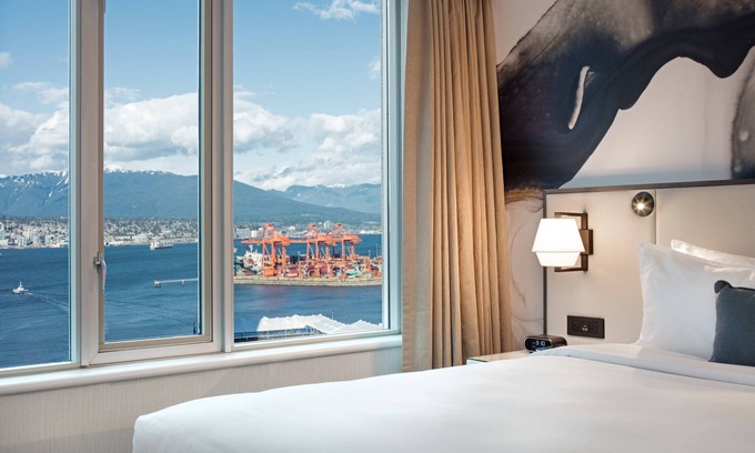 Central Hotel | Delta Hotels by Marriott Vancouver Downtown Suites