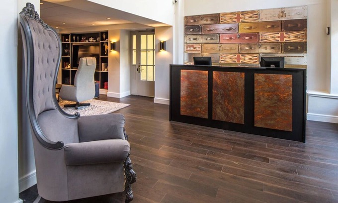 Lower Nob Hill House | Deluxe Queen Retreat, King George Hotel, Boutique Ambiance, Near Chinatown Gate