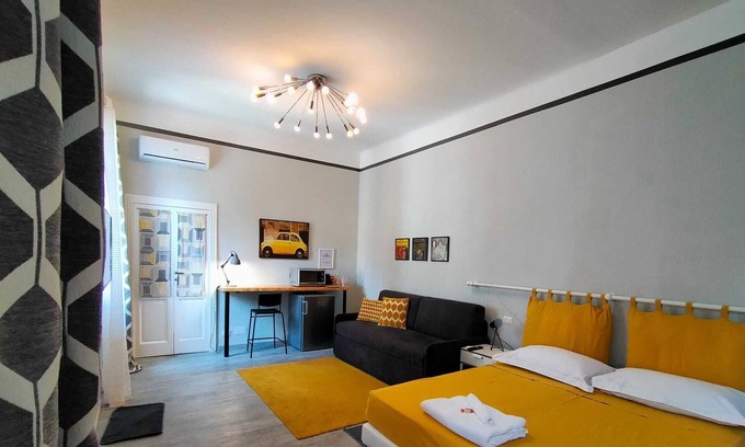 Seregno House | DELUXE ROOM BETWEEN MILANO AND COMO LAKE