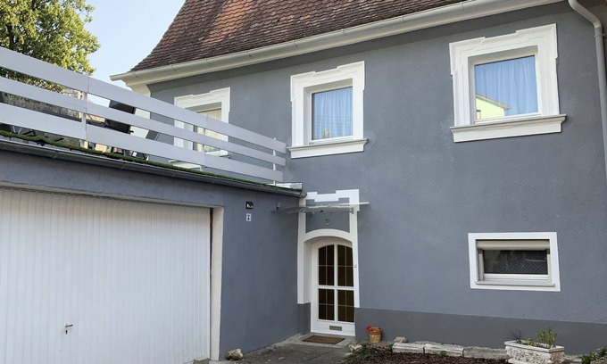 Auerbach in der Oberpfalz House | Denkmalgeschütztes Haus am Rande der fränkischen Schweiz