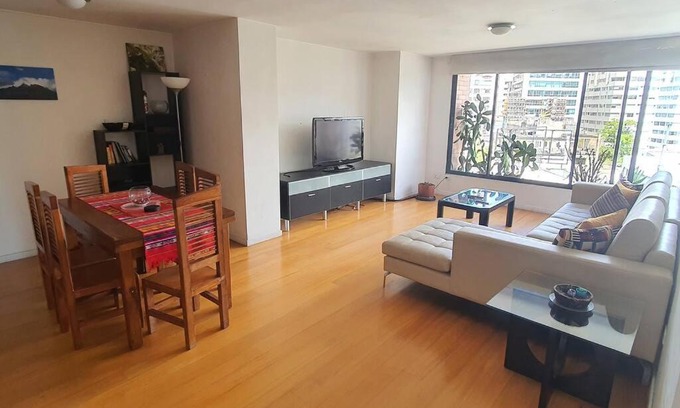 Financial District Apartment | Departamento amplio 80 mts . Seguridad 24 hrs.A 5 minutos del Megamaxi, Supercines, CCI