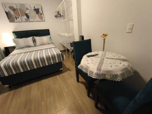 Cochabamba Apartment | Departamento bi-color