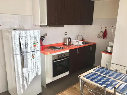 Tome Apartment | Departamento completo 35 mts2 - 1 hab y 1 futón - Centro Tomé - 3 personas max - Edificio Don Francisco