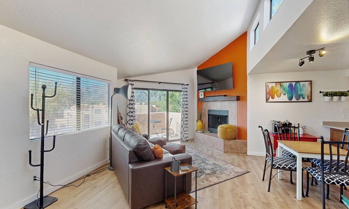 Tucson Condo | Desert Days, Starry Nights—Your Perfect Tucson Stay with Mountain Views.