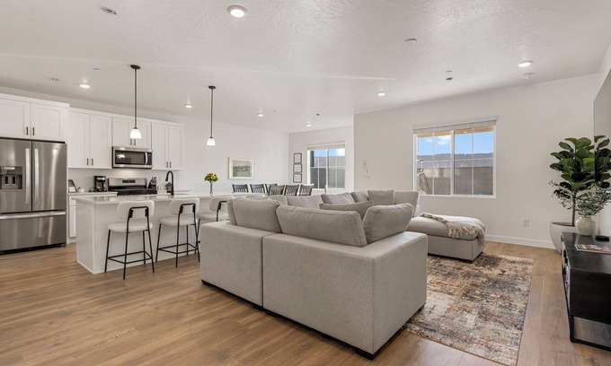 St. George House | Desert Retreat Near Sand Hollow: Private Hot Tub