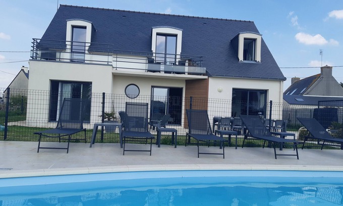 Penmarch Villa | Design villa, heated and private pool 300 m away from the sea in para-hotellerie