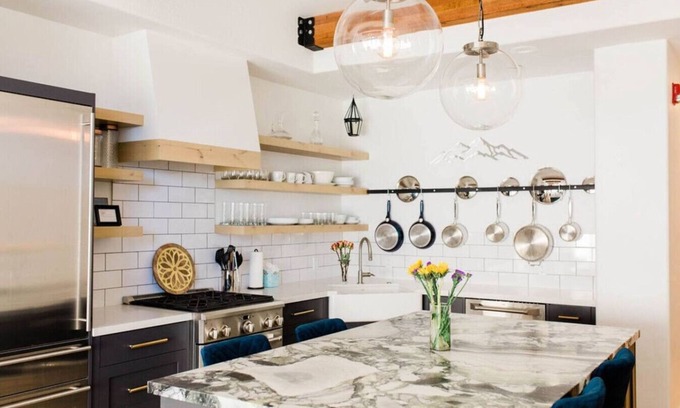 South Snyderville Basin House | Designers Dream with Gorgeous Views. Walkable!