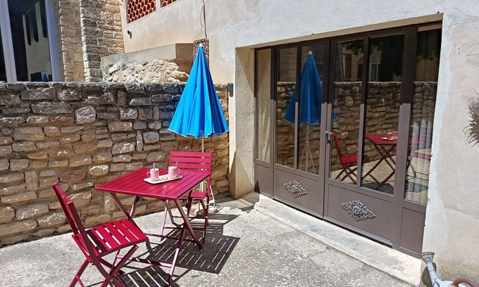 Caromb Apartment | Detached 50 m2 apartment in village house.