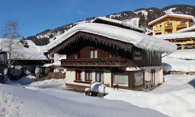 Viehhofen Ski Chalet | Detached chalet with wellness & enclosed garden