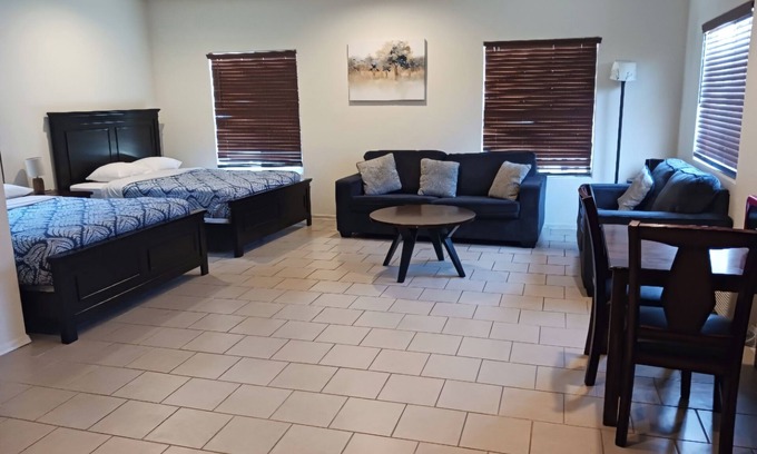 Three Rivers House | Detached Guest Room