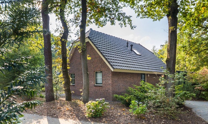Hooghalen House | Detached holiday home with 2 bathrooms, in a nature reserve