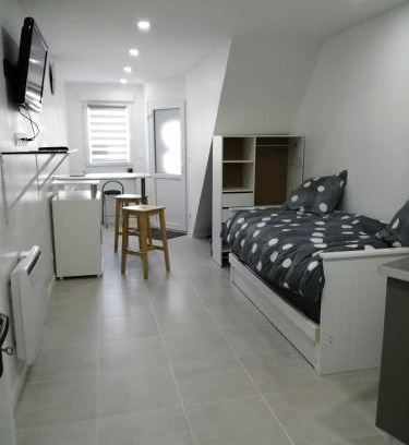 Brouckerque Apartment | Deux studios centre village Loft ou cosy Studio-Cosy
