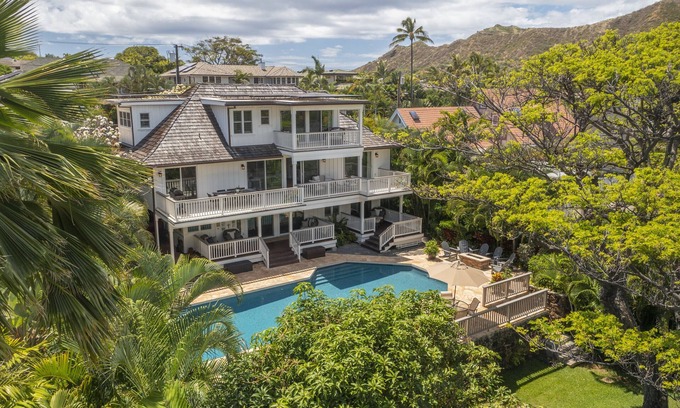 Kahala House | Diamond Head Luxury Home w/Pool, AC, Lanai and close to Waikiki, Hale Le'ahi