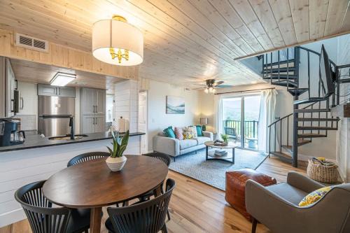 Friendsville House | Diamond On The Ridge