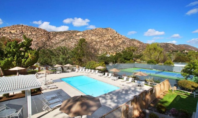 San Diego Country Estates Condo | Diamond - Riviera Oaks Resort & Racquet Club - 1BD