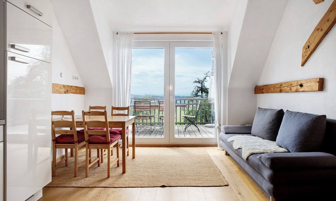 Deggenhausertal Apartment | 'Die Mittlere Ferienwohnung, 45qm' with Balcony