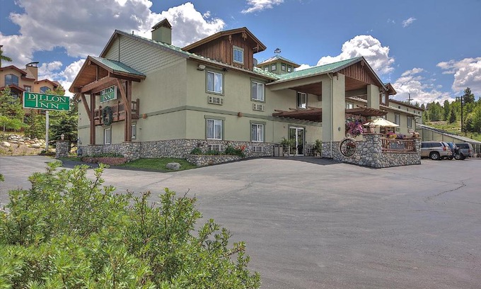 Dillon Hotel | Dillon Inn