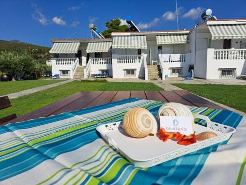 Neos Marmaras House | Dimitra's Family Apartments 2