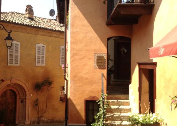 Monforte d'Alba House | Dimora I Manichei