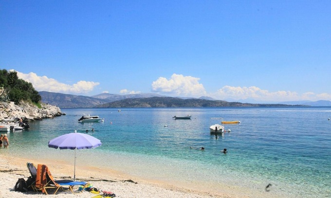 Katavolos Apartment | Dina Beach front Apartment