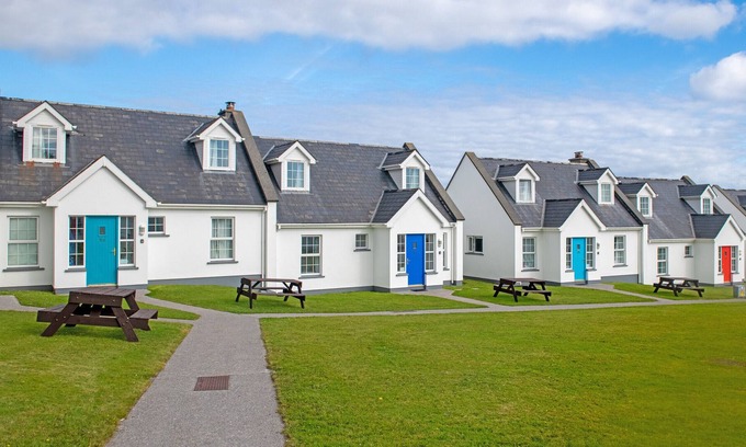 Dingle Apartment | Dingle Harbour Cottages 3 Bed Sleeps 7