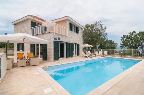 Skrip Villa | Dinoti Villas
