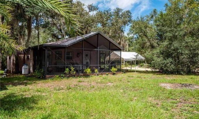 Edgar House | Direct access to Ocala North OHV Trail, minutes from Rodman Dam