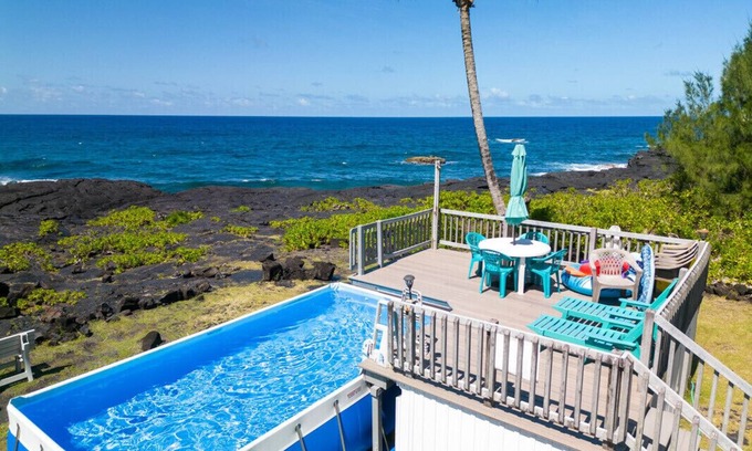 Keaau House | βοΈπ Direct Ocean front ~The Views! Pool, AC all rooms- spacious! Wow!