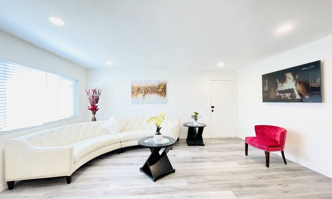Upland Apartment | Discounted Large Upland 2 Master Bedrooms - Close To Airport, Convention Center