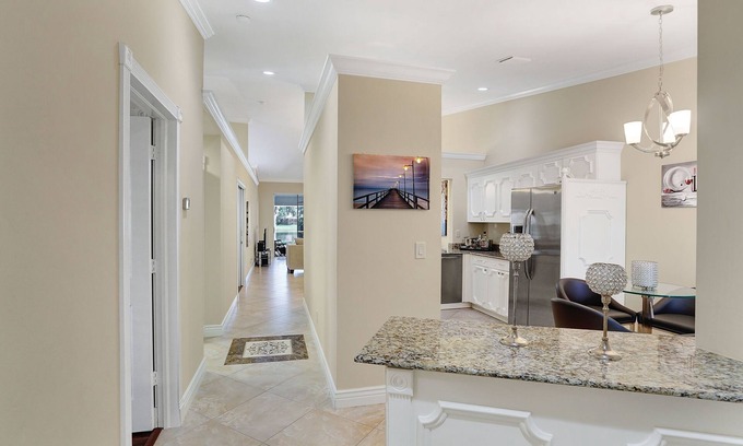 North Naples Villa | Discounts for Spring/Summer! Amazing villa private pool, tranquil lake views!