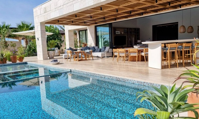 Buzzards Villa | Discover Pure Luxury in Our Brand New Ocean view Villa in Puerto los Cabos
