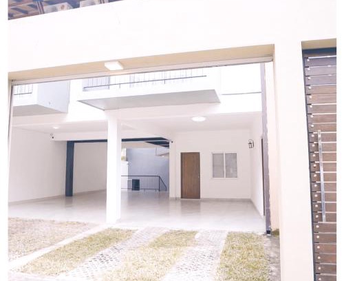 Madiwela Hotel | Diyawanna Villa - Deluxe Double Room in Colombo