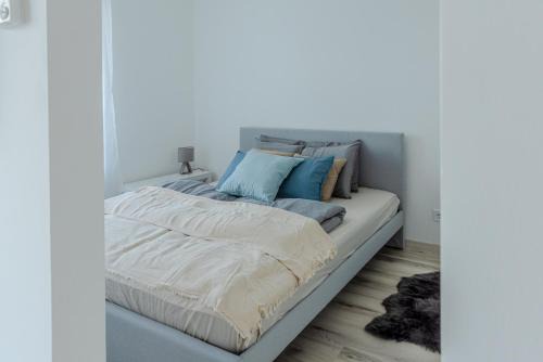 Erzsebetvaros Apartment | Dob36 Apartment with FREE Private PARKING and BALCONY