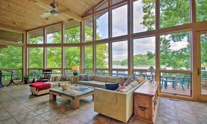 Stover House | Dock and Pool Table House on Lake of the Ozarks