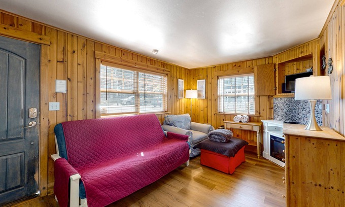 Downtown Cannon Beach Cottage | Dog-Friendly Beach Condo with Free WiFi - Close to Beach